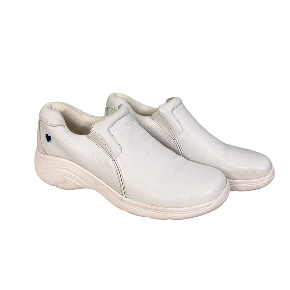 Nurse Mates Women's Dove All Day Comfort Leather Slip-On Shoes
